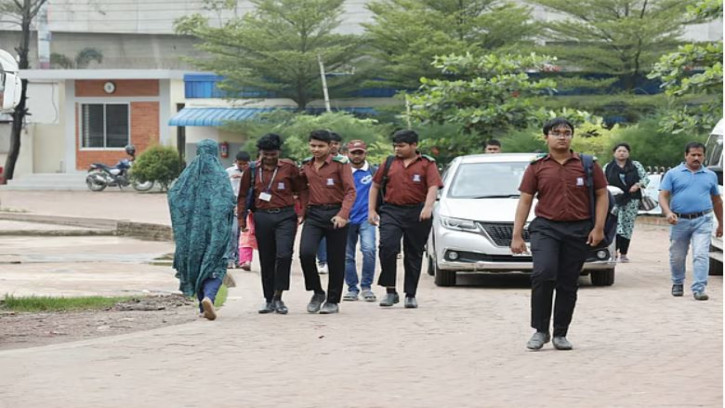 যুদ্ধবিমান বিধ্বস্তের ১৫ দিন পর মাইলস্টোন কলেজে পাঠদান শুরু