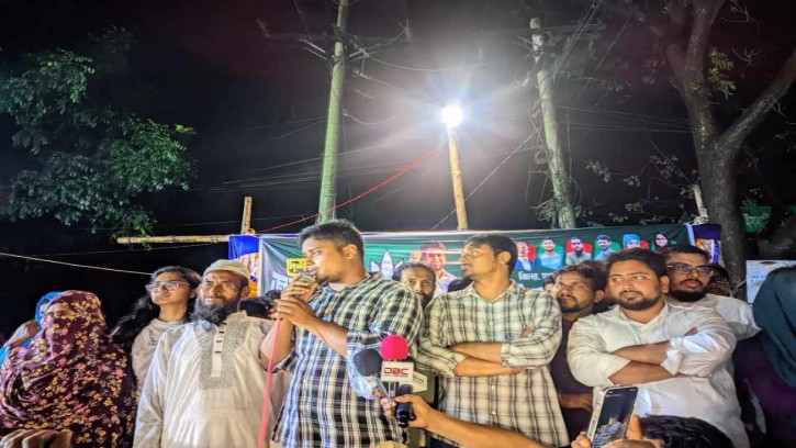 একটা সিটের বিনিময়ে নিজের মেরুদণ্ড বিক্রি করে দিয়েন না; হাসনাত আব্দুল্লাহ 