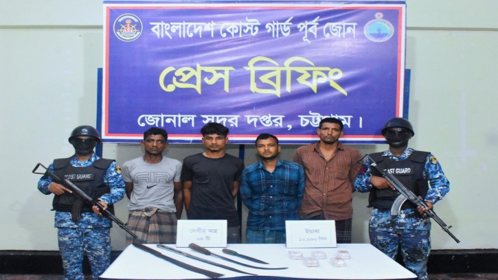 পুলিশের লুট হওয়া বিদেশি পিস্তলসহ আটক ১