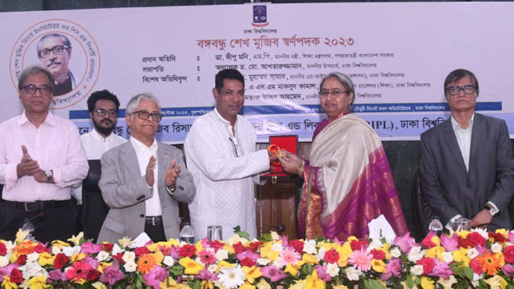 ‘বঙ্গবন্ধু স্বর্ণপদক’ পেলেন বেবী মওদুদ