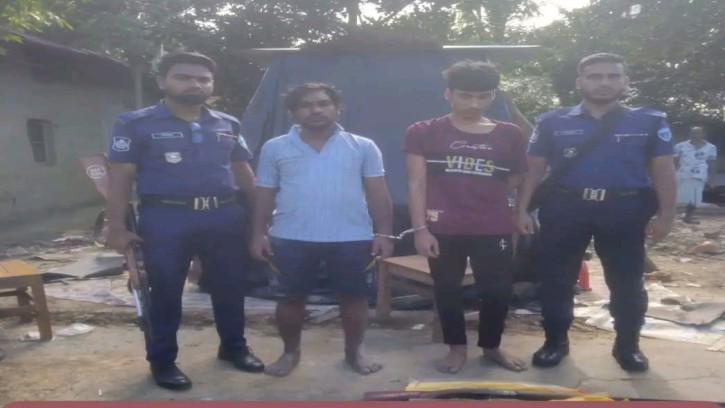 রাঙ্গুনিয়ায় যৌথ বাহিনীর অভিযানে অস্ত্রসহ গ্রেফতার দুই যুবক